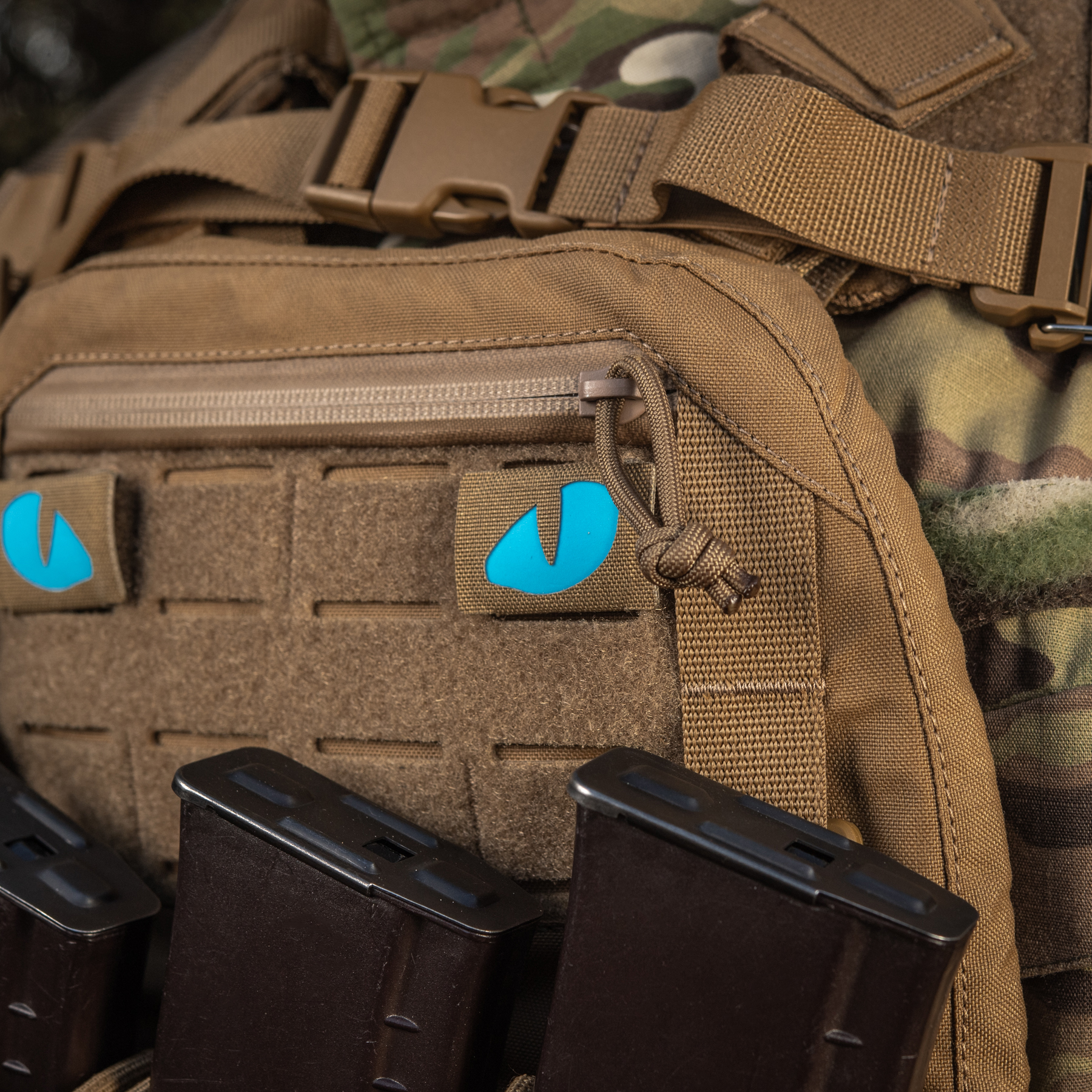 M-Tac нашивка Tiger Eyes Laser Cut (пара) Coyote/Blue/GID — 10