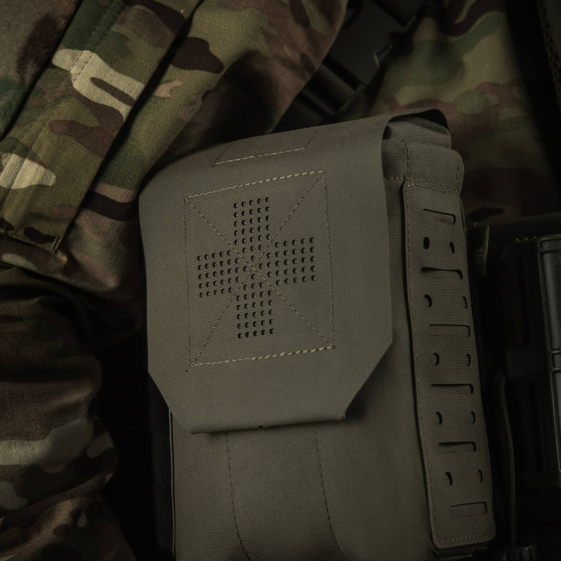 M-Tac подсумок медицинский вертикальный Large Gen.II Elite Ranger Green — 17