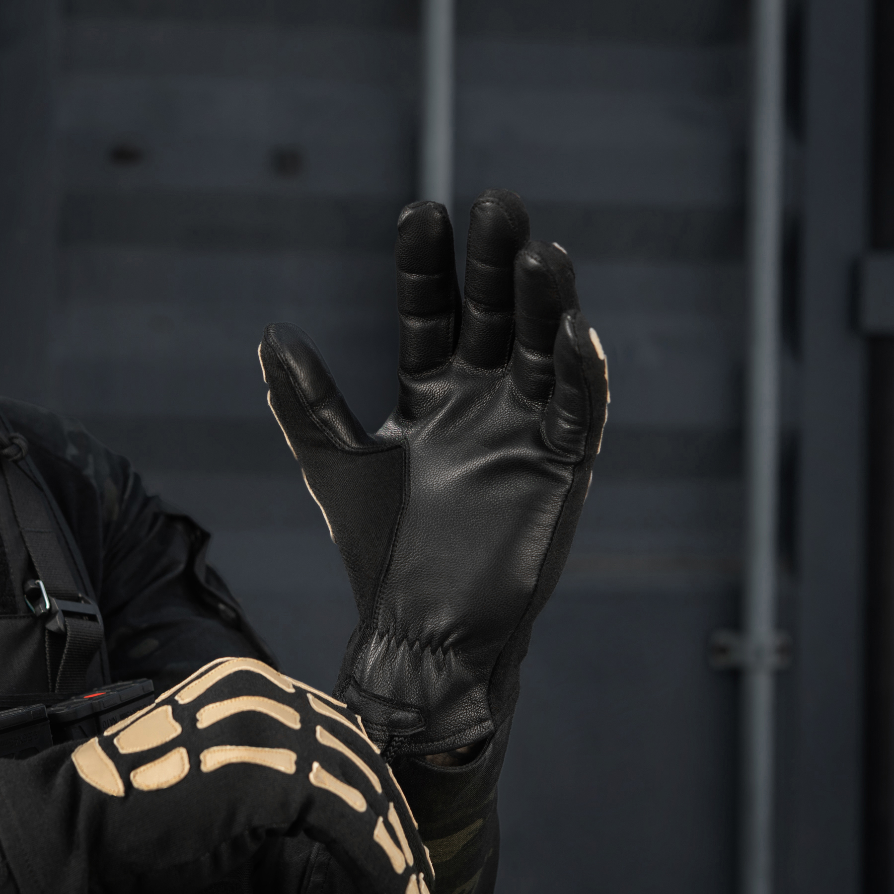 M-Tac перчатки Skeleton Nomex Black/Coyote — 15
