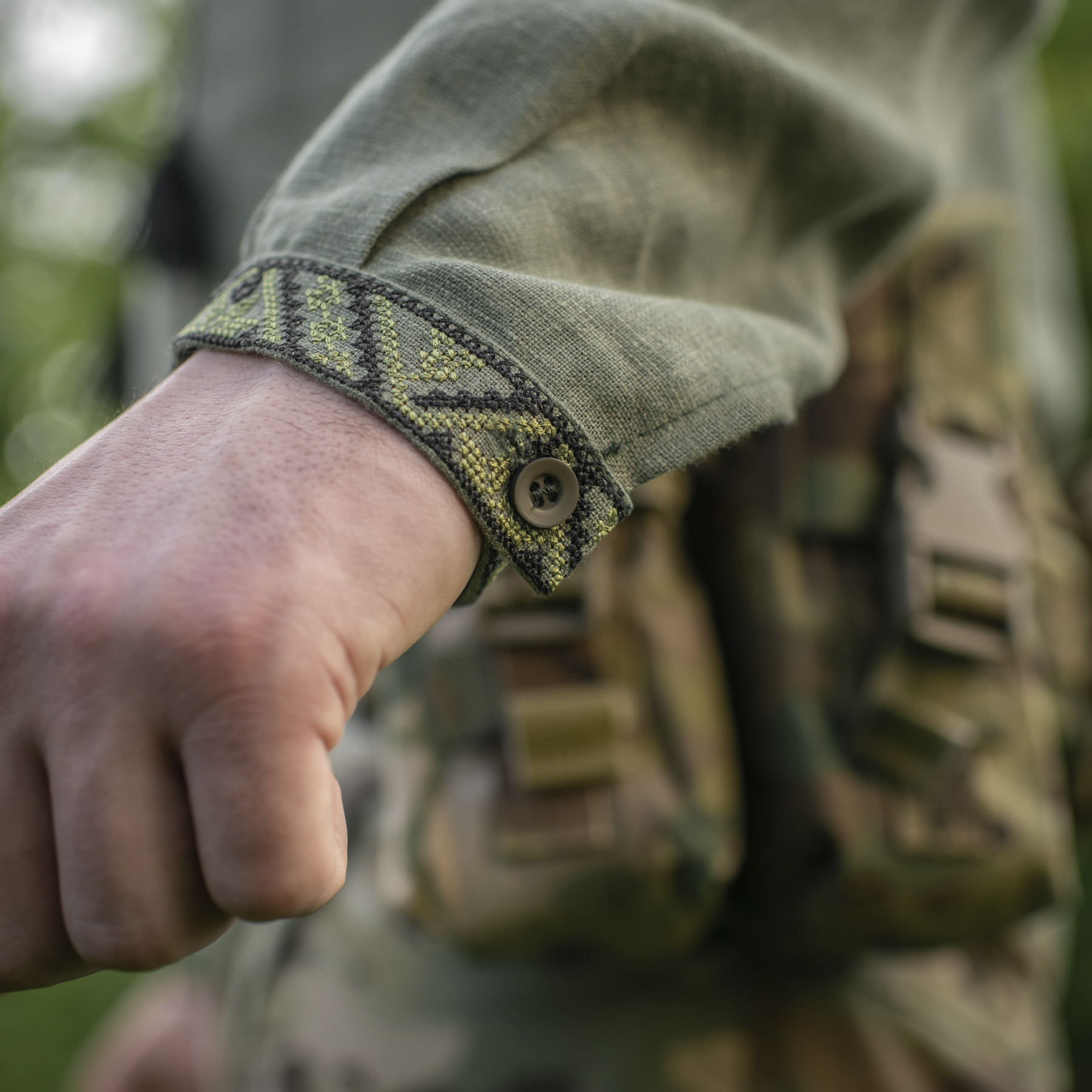 M-Tac вышиванка 100% лён олива — 18
