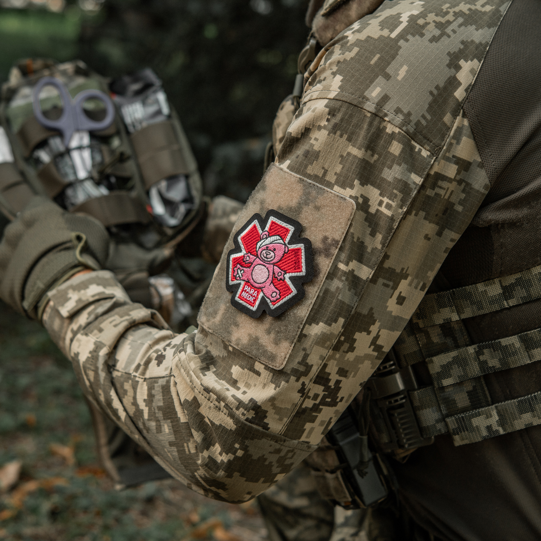 M-Tac нашивка Paramedic Ведмідь (вышивка) Pink/Black — 12