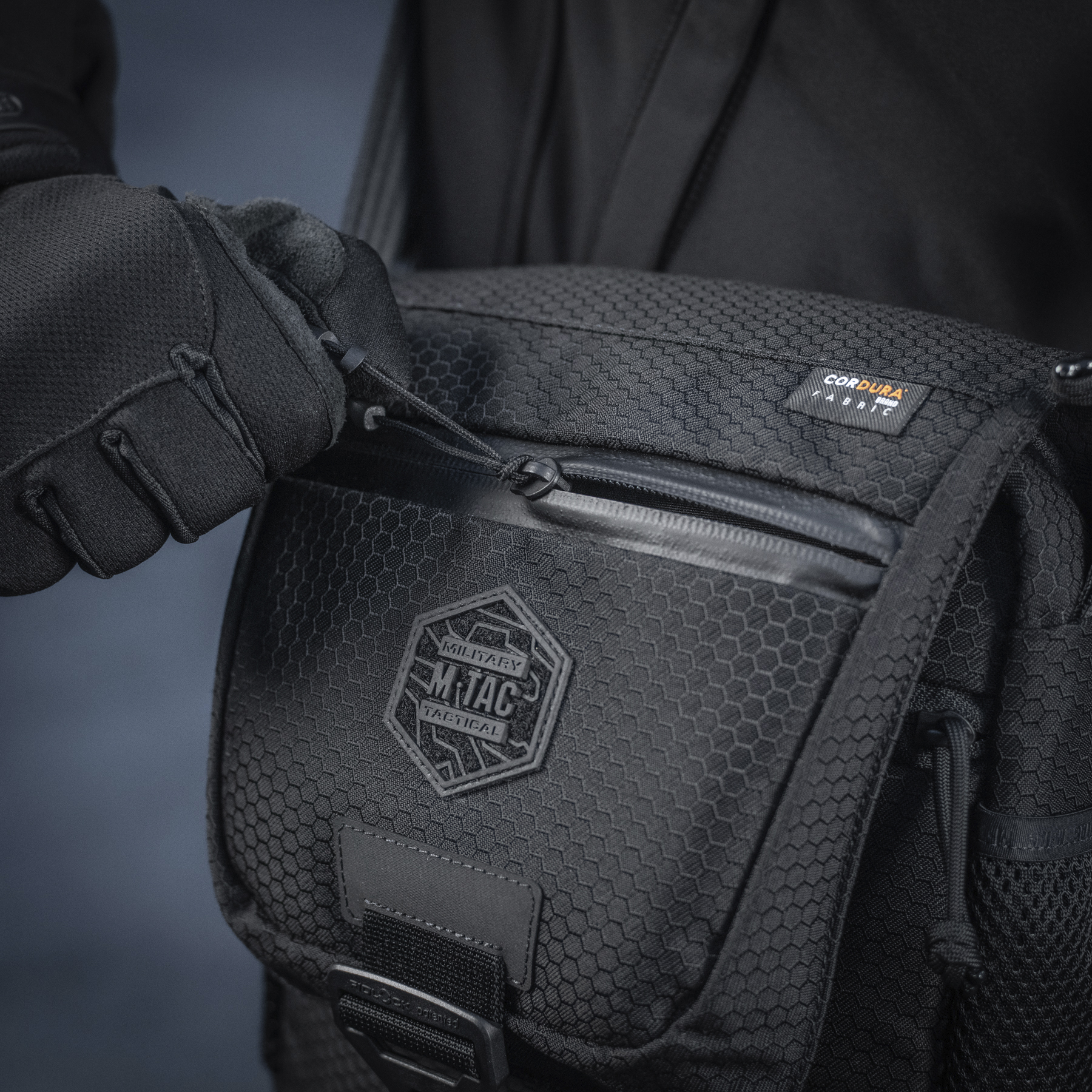 M-Tac сумка Satellite Magnet Bag Gen.II Elite Hex Black — 19
