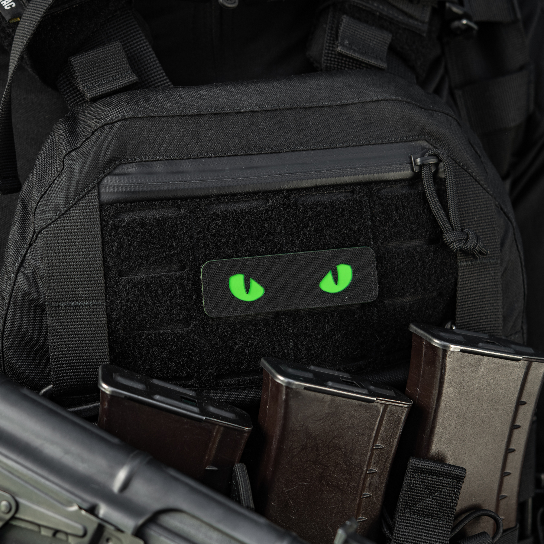 M-Tac нашивка Cat Eyes Laser Cut Black/Green/GID — 10