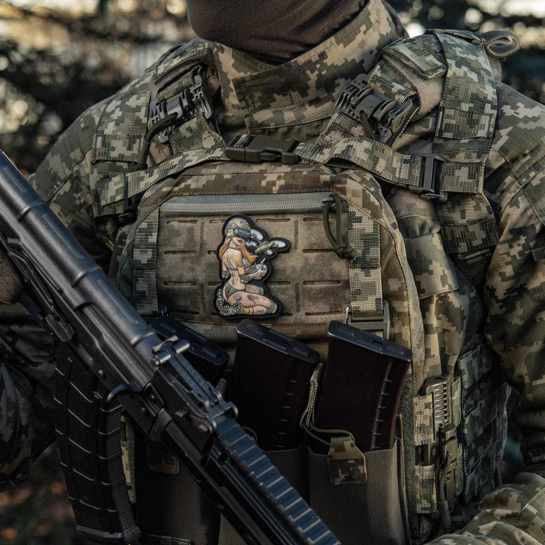 M-Tac нашивка girl №6 PVC Hooligan Olive V2 — 3