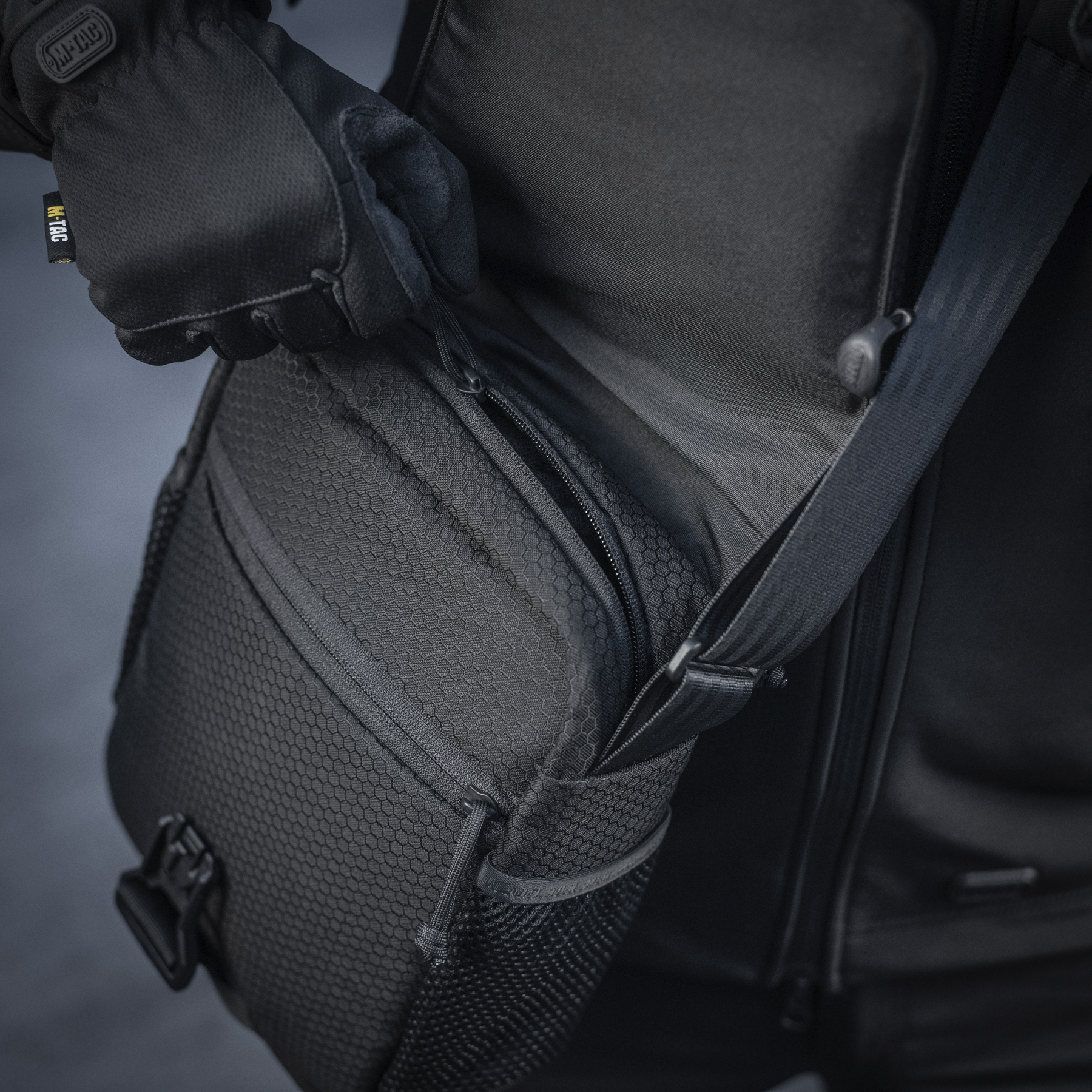 M-Tac сумка Satellite Magnet Bag Gen.II Elite Hex Black — 17