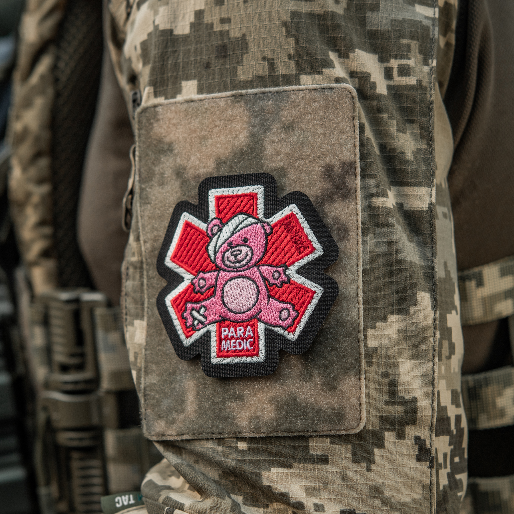 M-Tac нашивка Paramedic Ведмідь (вышивка) Pink/Black — 11