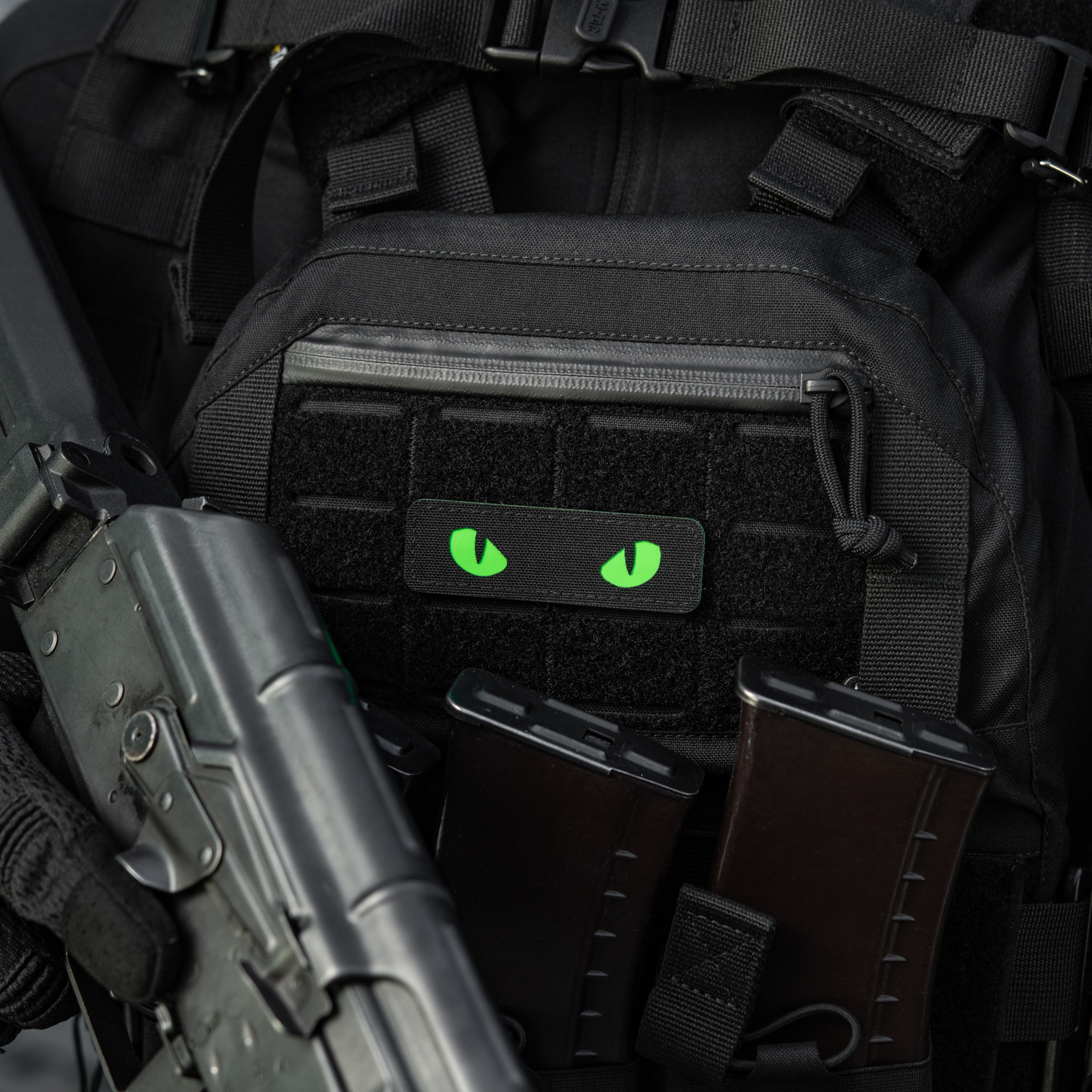 M-Tac нашивка Cat Eyes Laser Cut Black/Green/GID — 5
