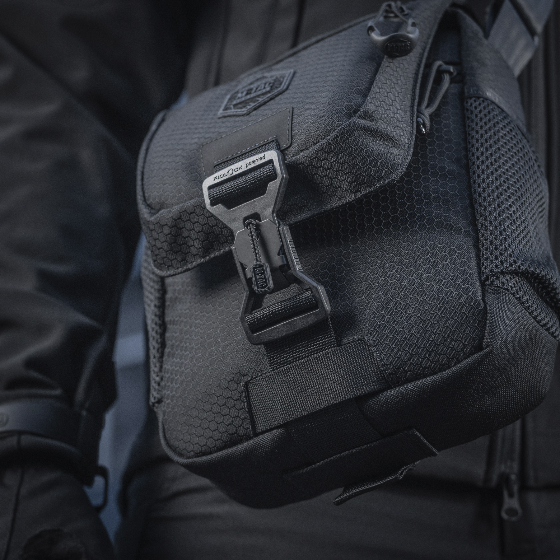 M-Tac сумка Satellite Magnet Bag Gen.II Elite Hex Black — 12