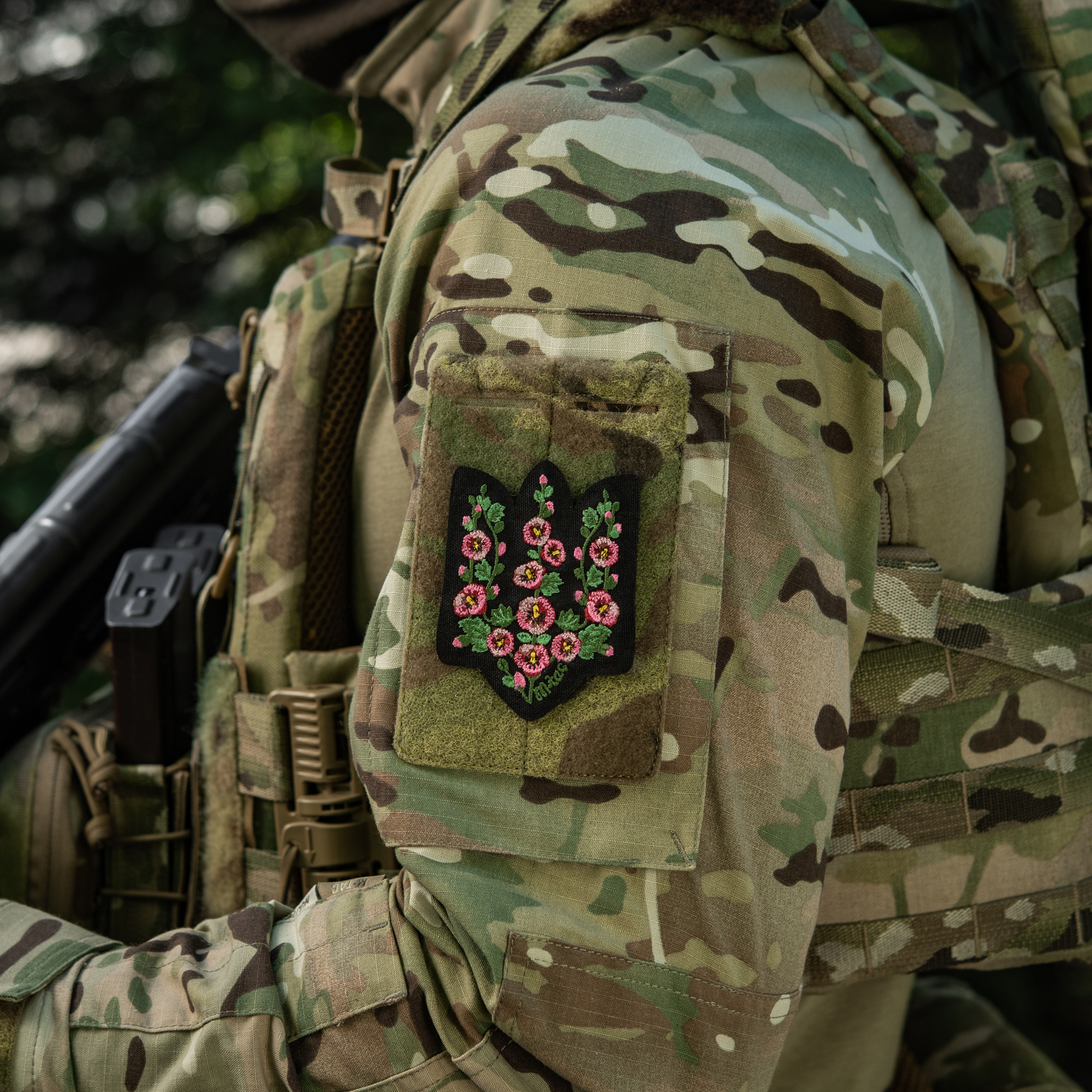 M-Tac нашивка Тризуб рожеві Мальви (вишивка) Black — 12