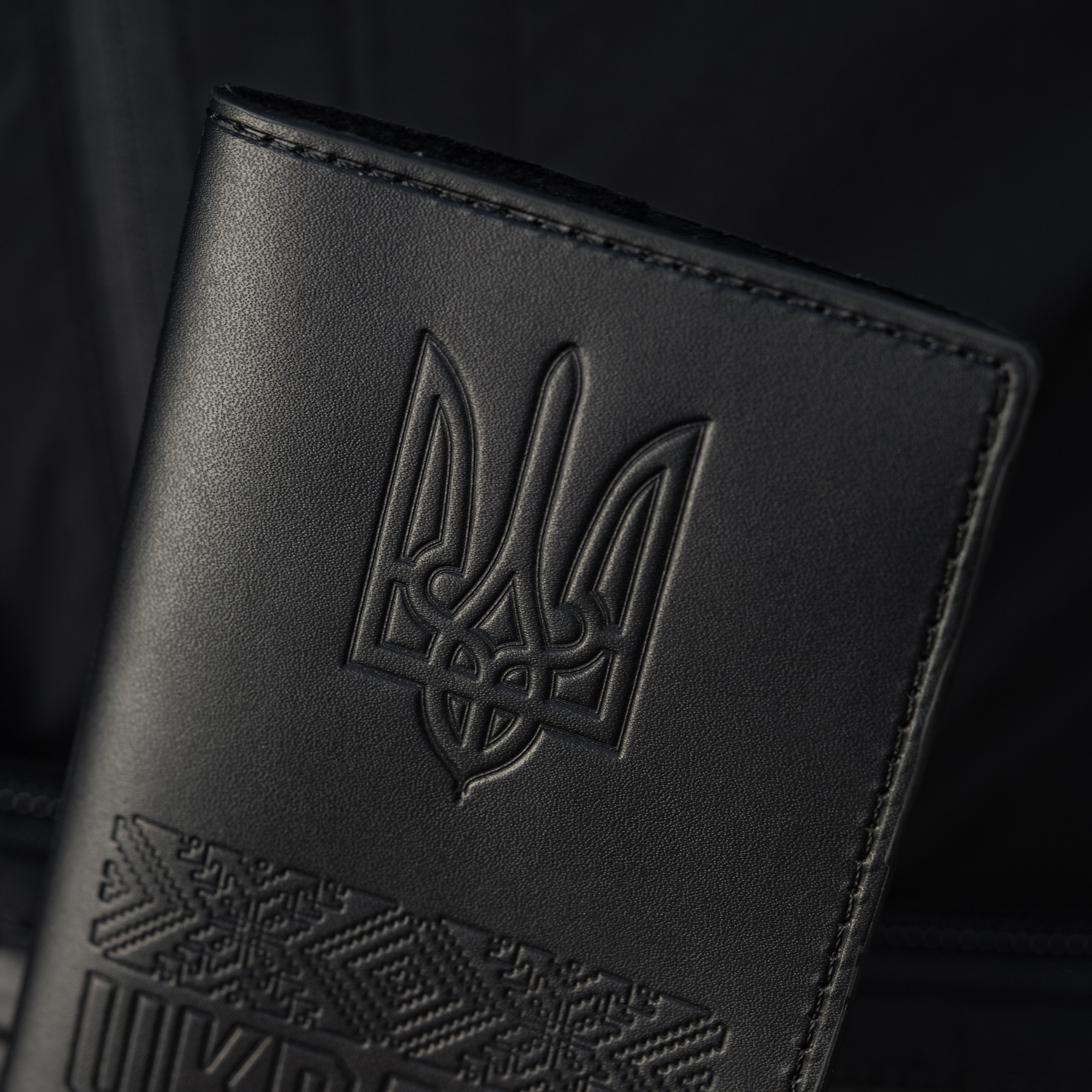 M-Tac обложка паспорта Украины с орнаментом — 8