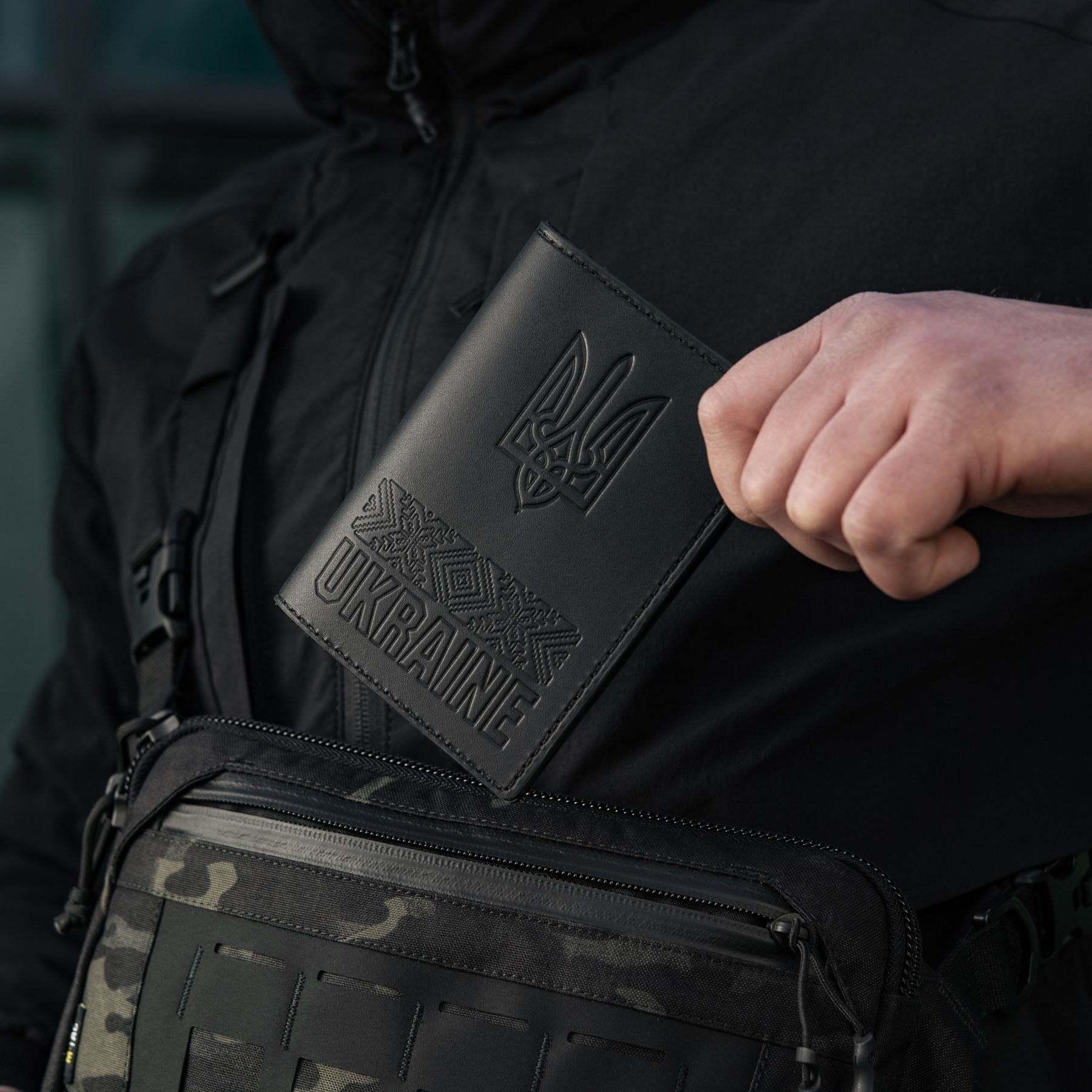 M-Tac обложка паспорта Украины с орнаментом — 6