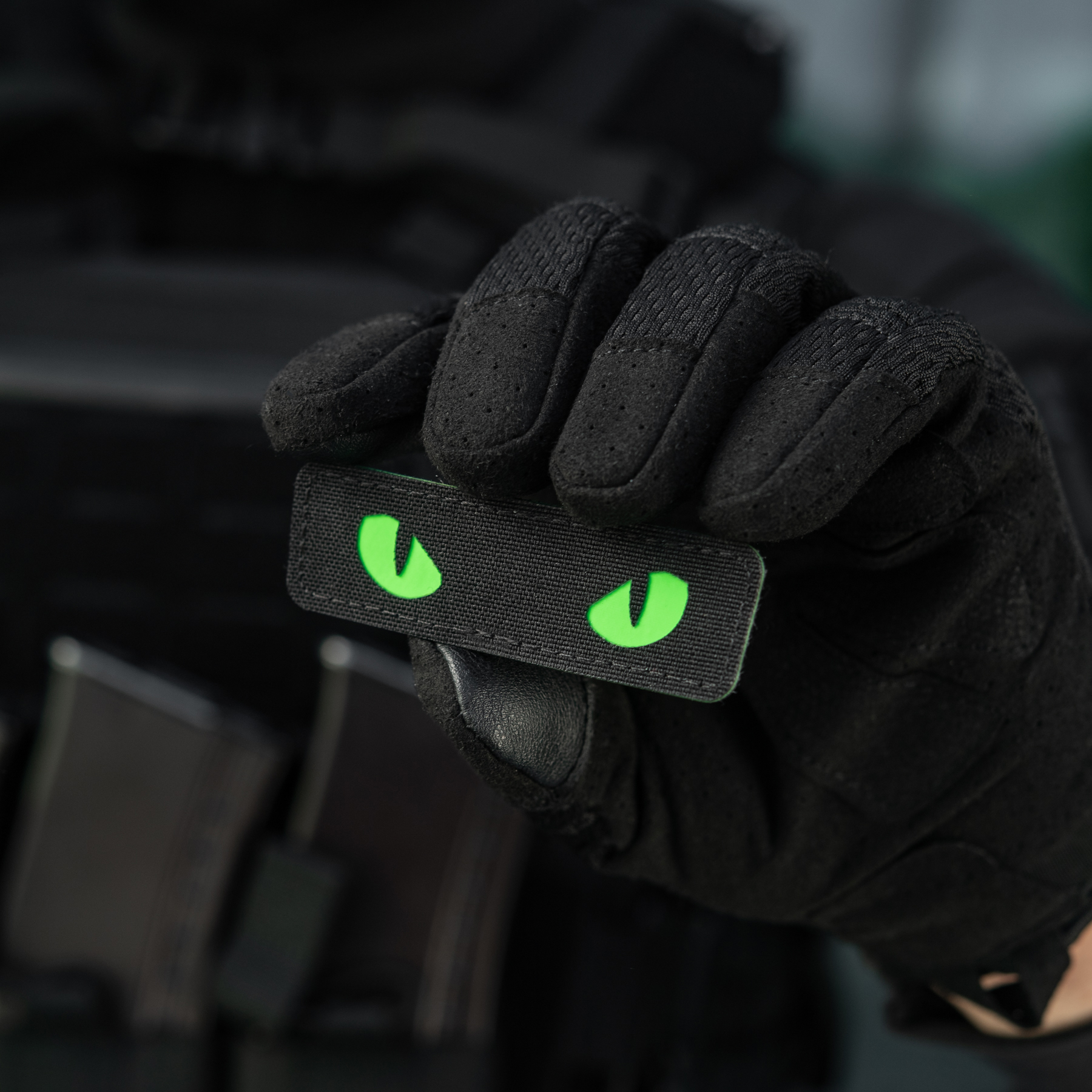 M-Tac нашивка Cat Eyes Laser Cut Black/Green/GID — 12