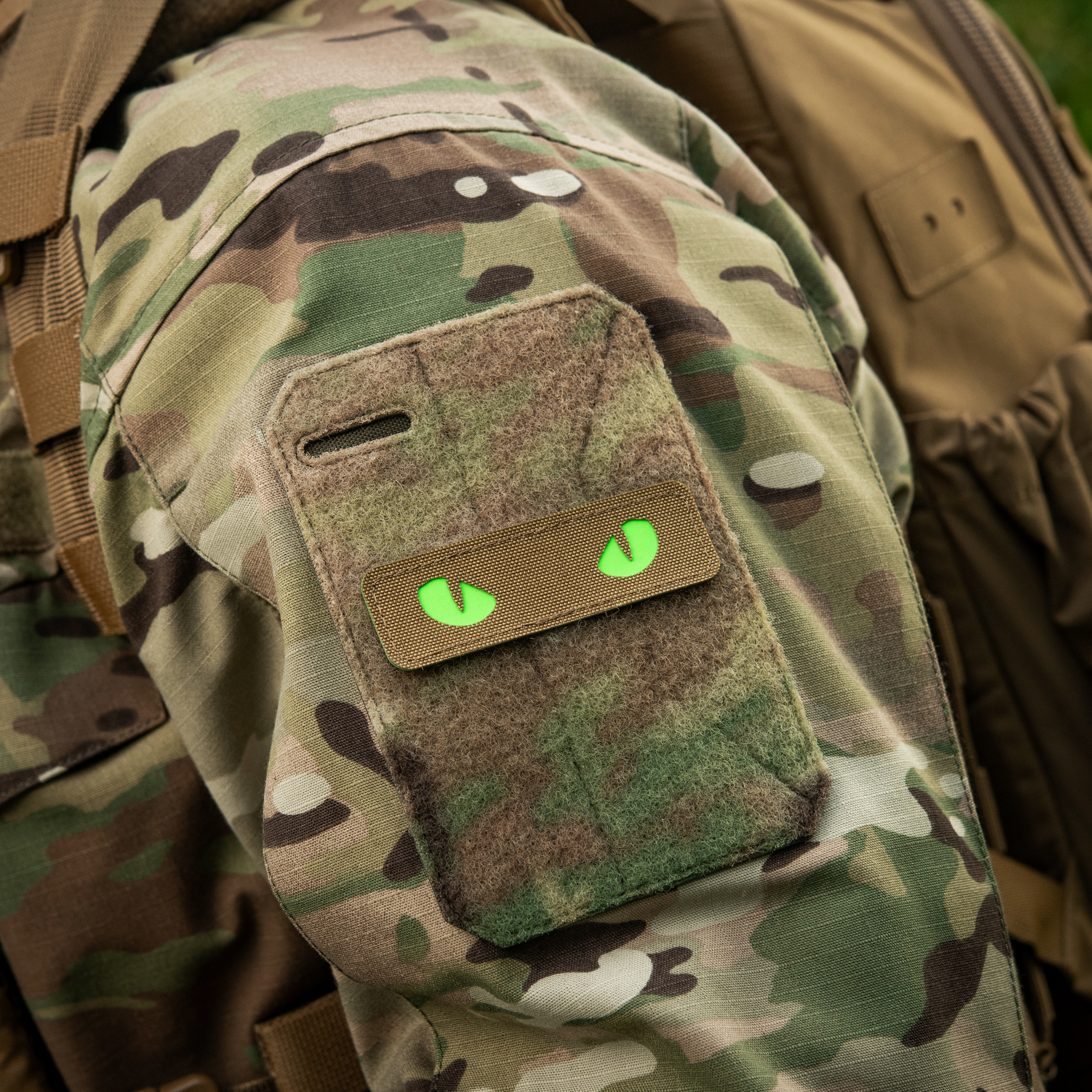 M-Tac нашивка Cat Eyes Laser Cut Coyote/Green/GID — 14