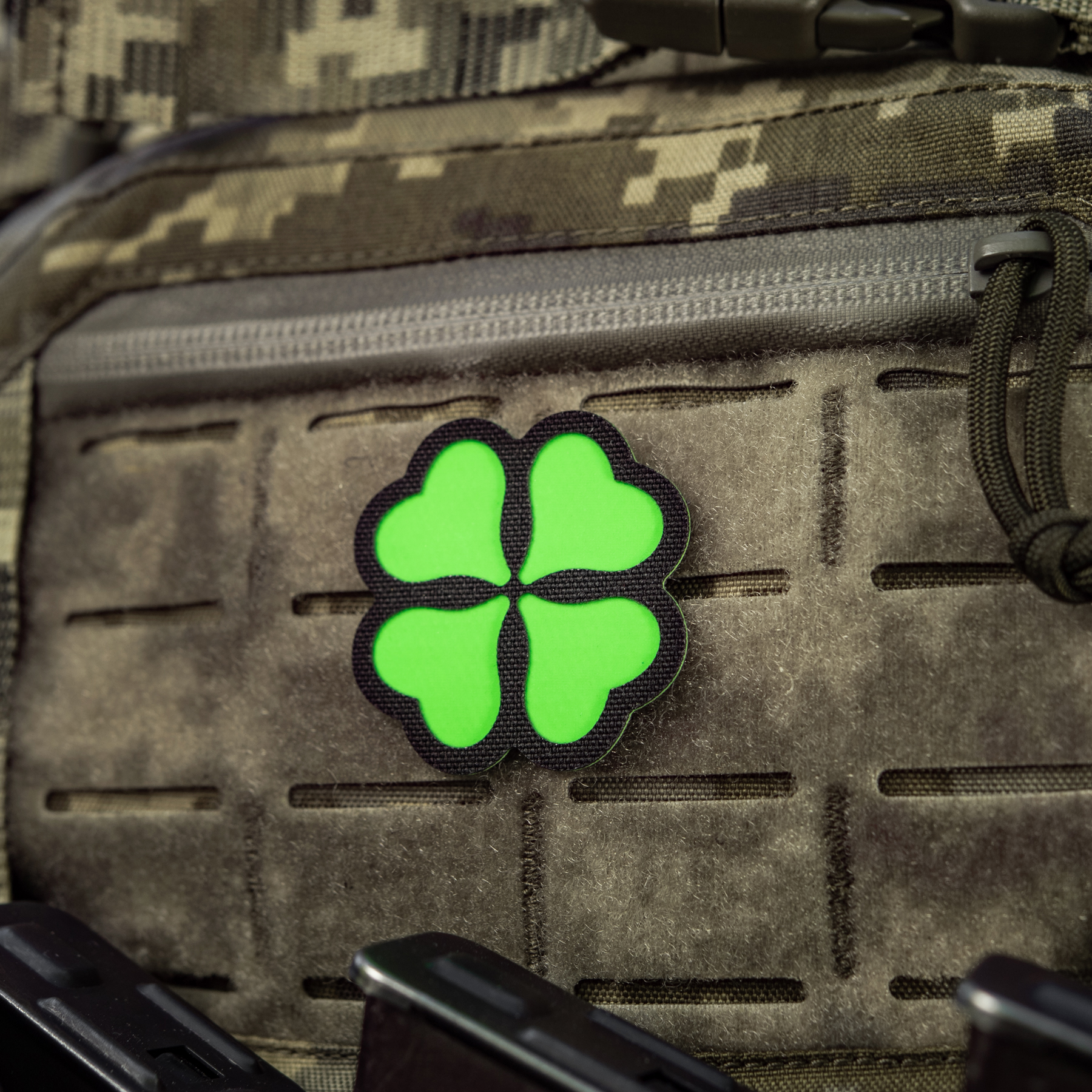 M-Tac нашивка Конюшина GID Black/Green — 7