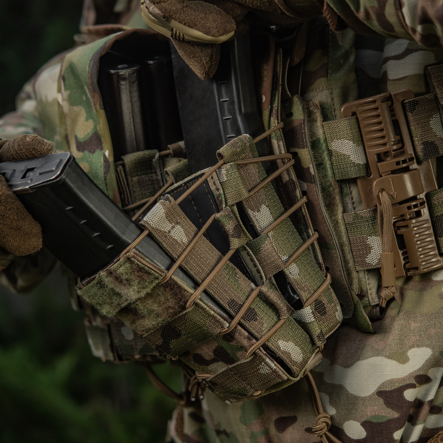 M-Tac подсумок для АК двойной с клапаном Gen.3 Multicam — 12