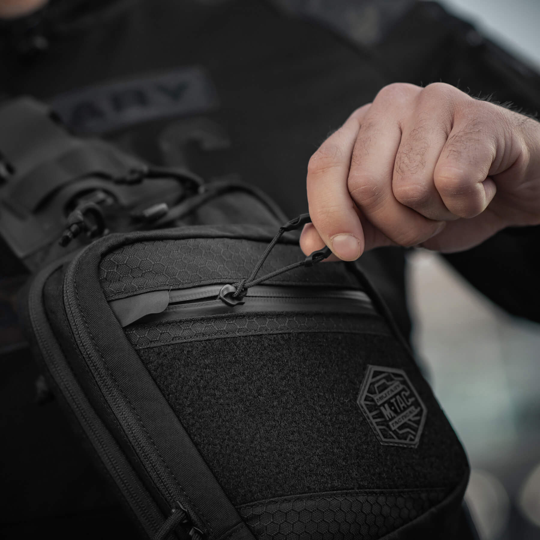 M-Tac сумка Sling Pistol Bag Hex с липучкой Black — 39