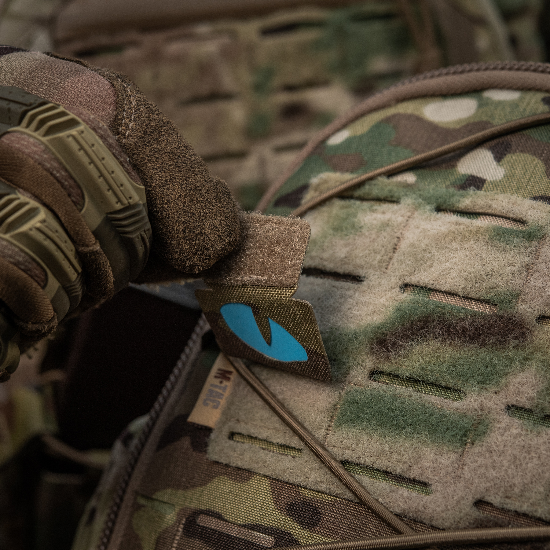 M-Tac нашивка Tiger Eyes Laser Cut (пара) Multicam/Blue/GID — 16