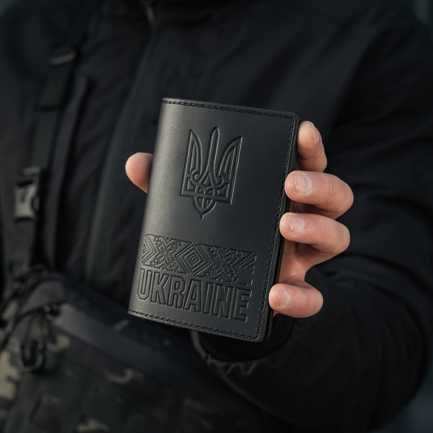 M-Tac обложка паспорта Украины с орнаментом — 10