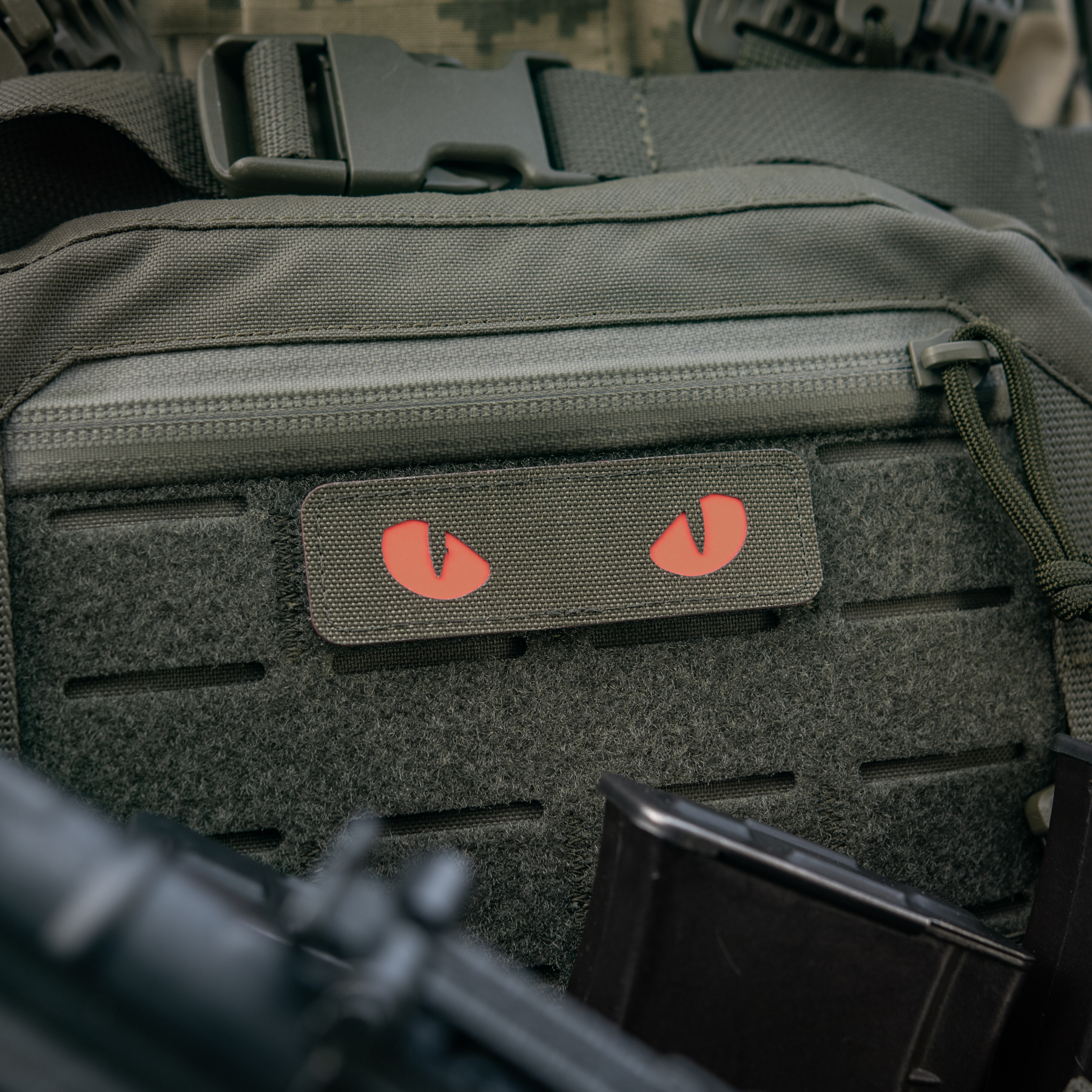 M-Tac нашивка Cat Eyes Laser Cut Ranger Green/Red/GID — 9