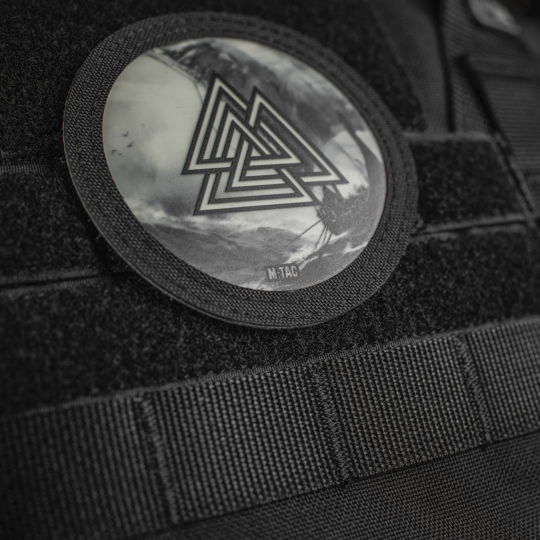 M-Tac нашивка Валькнут/Драккар круглая (80 мм) Black/GID — 7