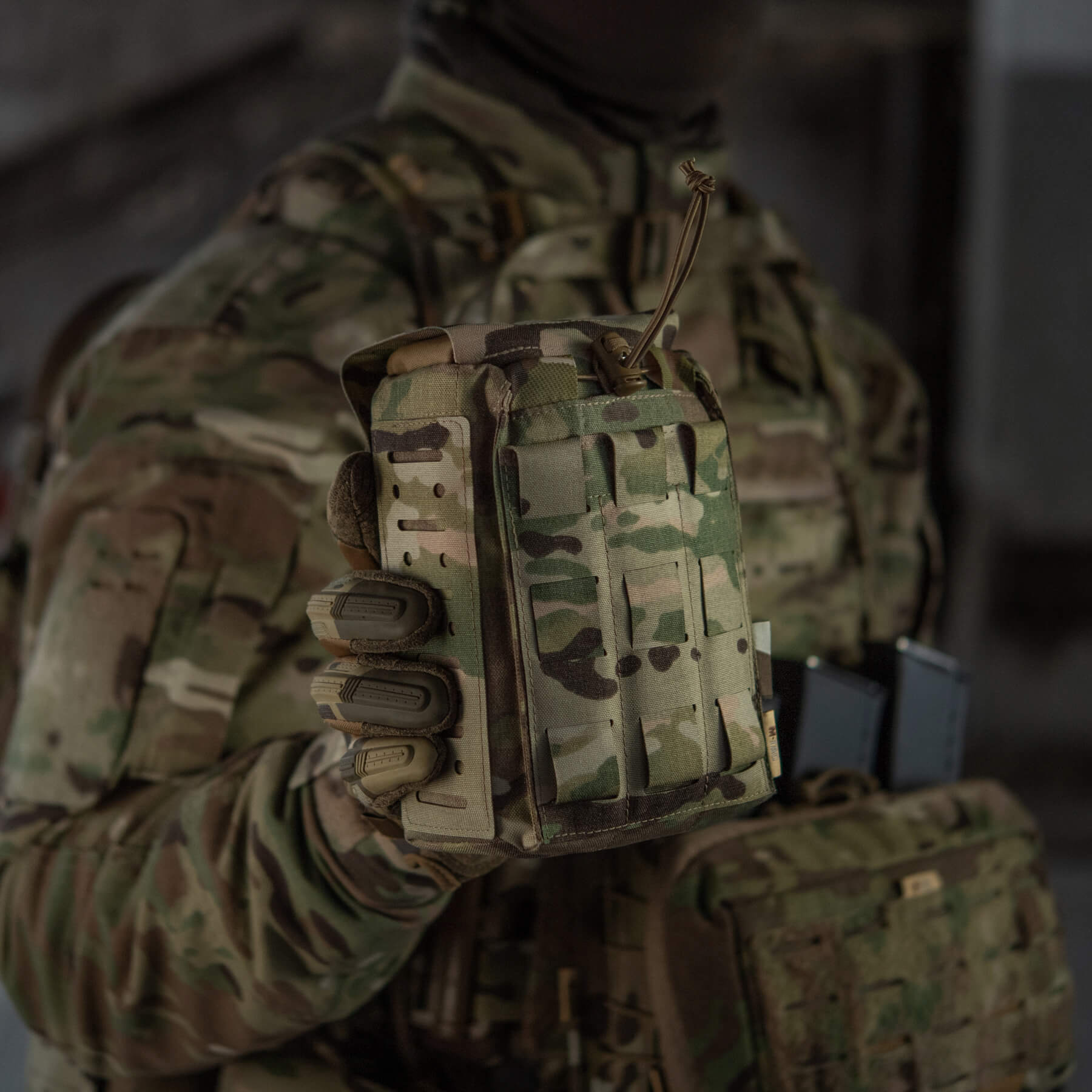 M-Tac подсумок медицинский вертикальный Large Gen.II Elite Multicam — 12