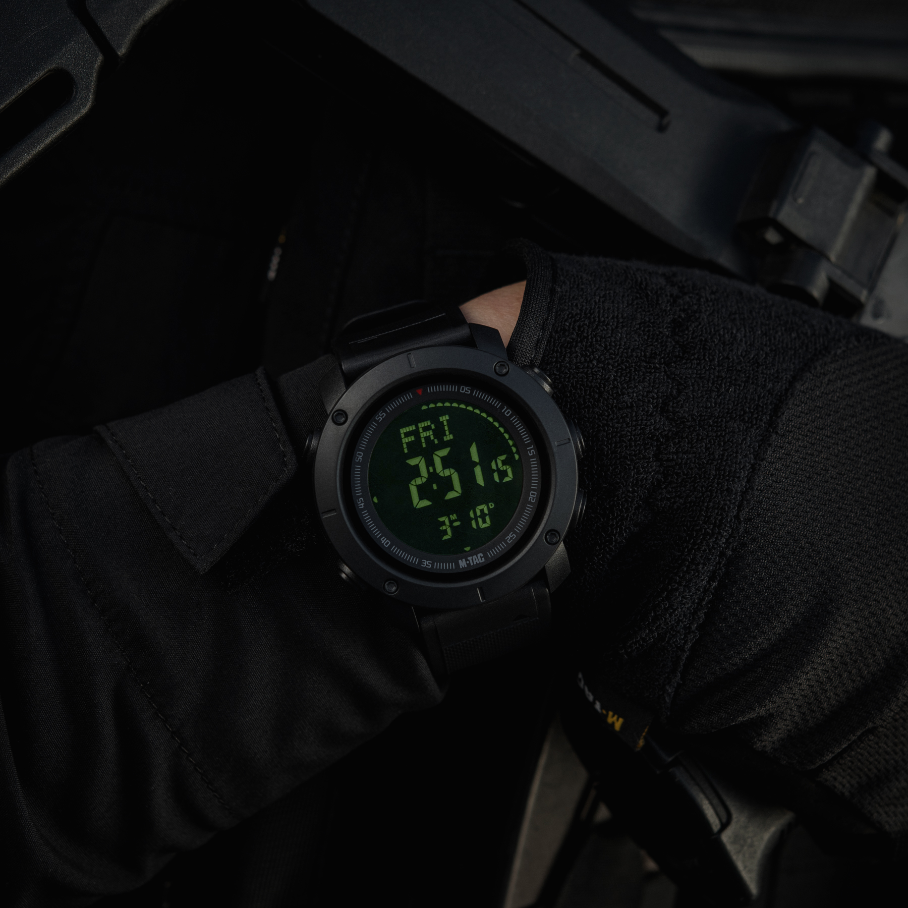 M-Tac часы тактические с компасом 2095 Black — 11