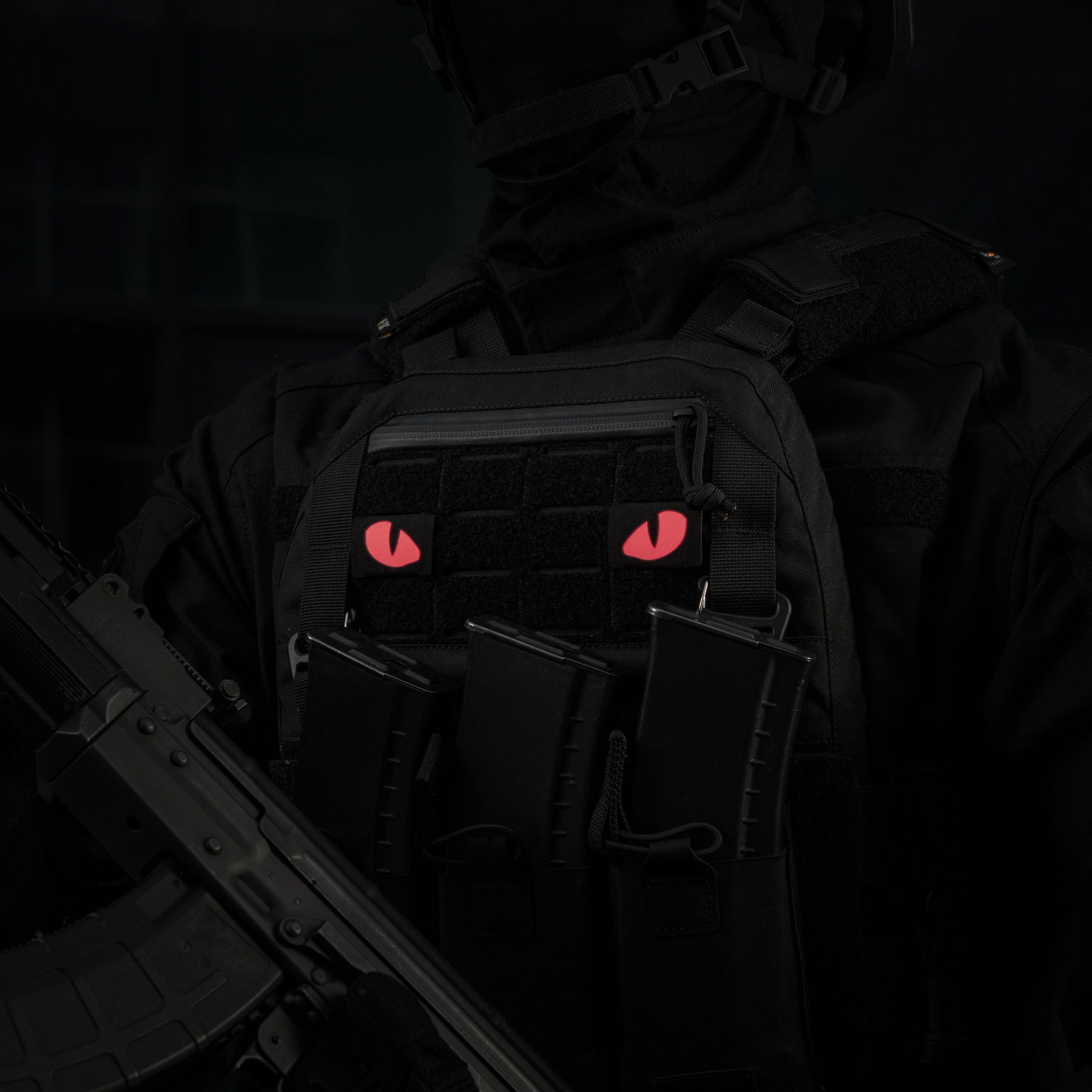 M-Tac нашивка Tiger Eyes Laser Cut (пара) Black/Red/GID — 14