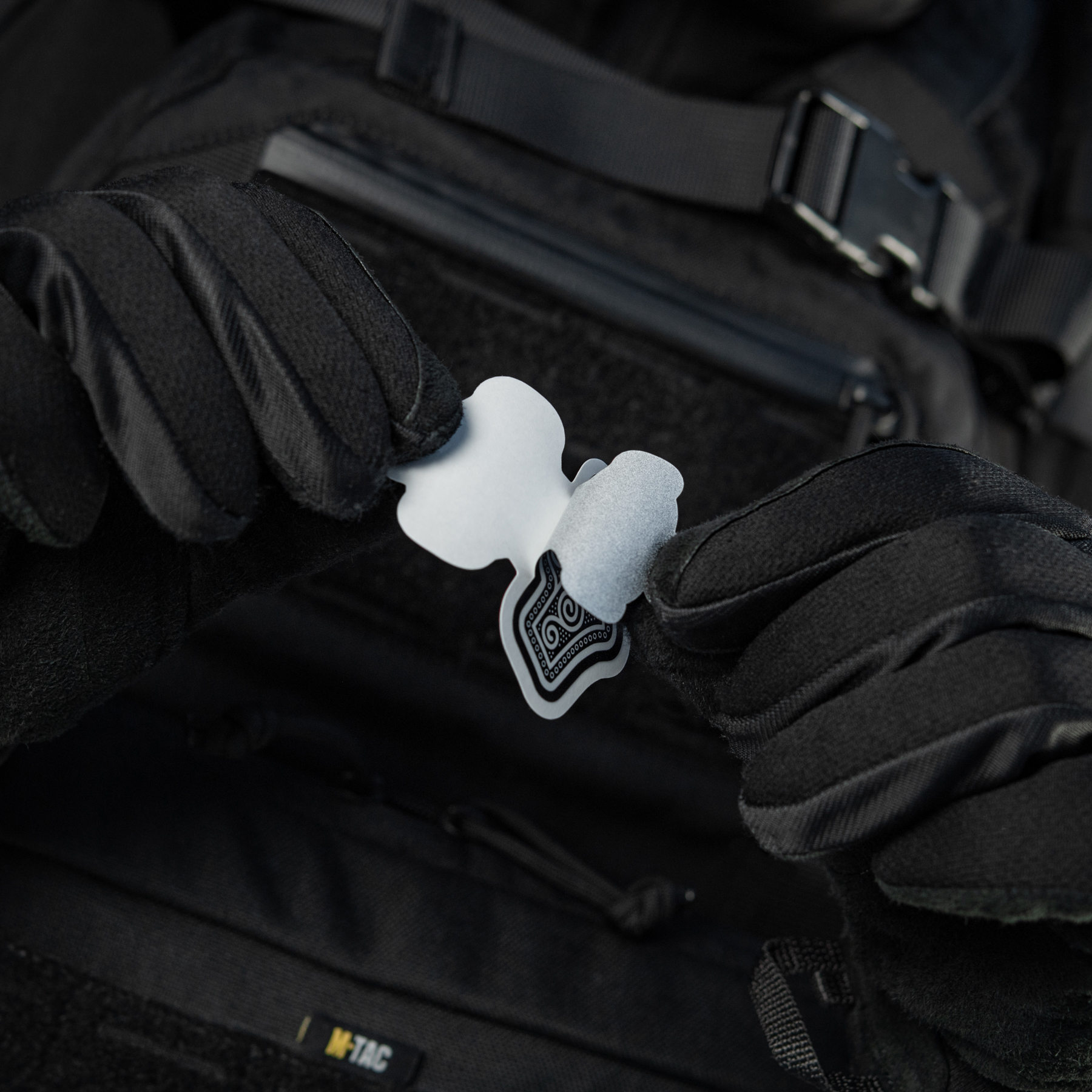 M-Tac наклейка Mjölnir Small светоотражающая Black — 4
