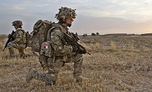 Армійське спорядження з Великобританії