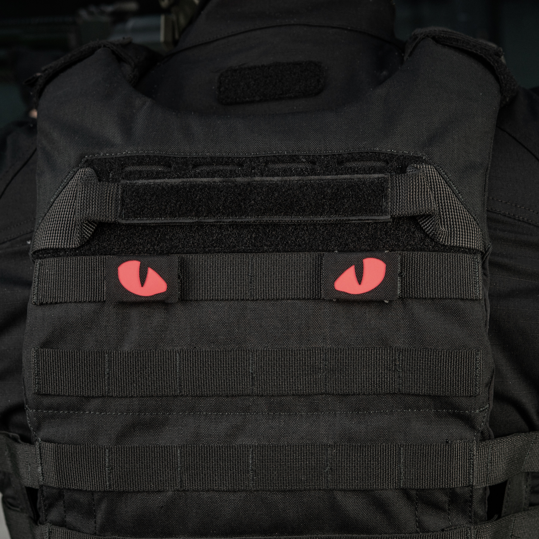 M-Tac нашивка Tiger Eyes Laser Cut (пара) Black/Red/GID — 9