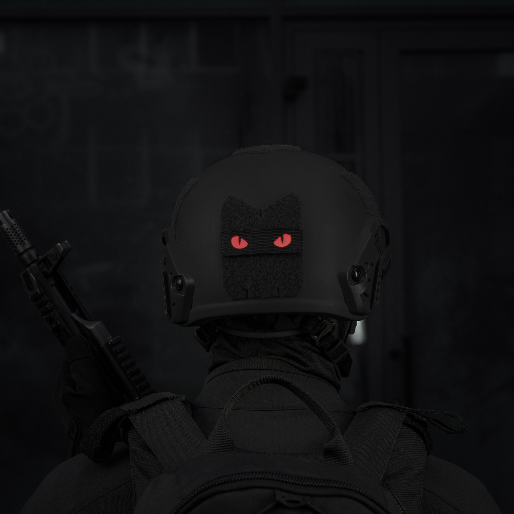 M-Tac нашивка Cat Eyes Laser Cut Black/Red/GID — 16