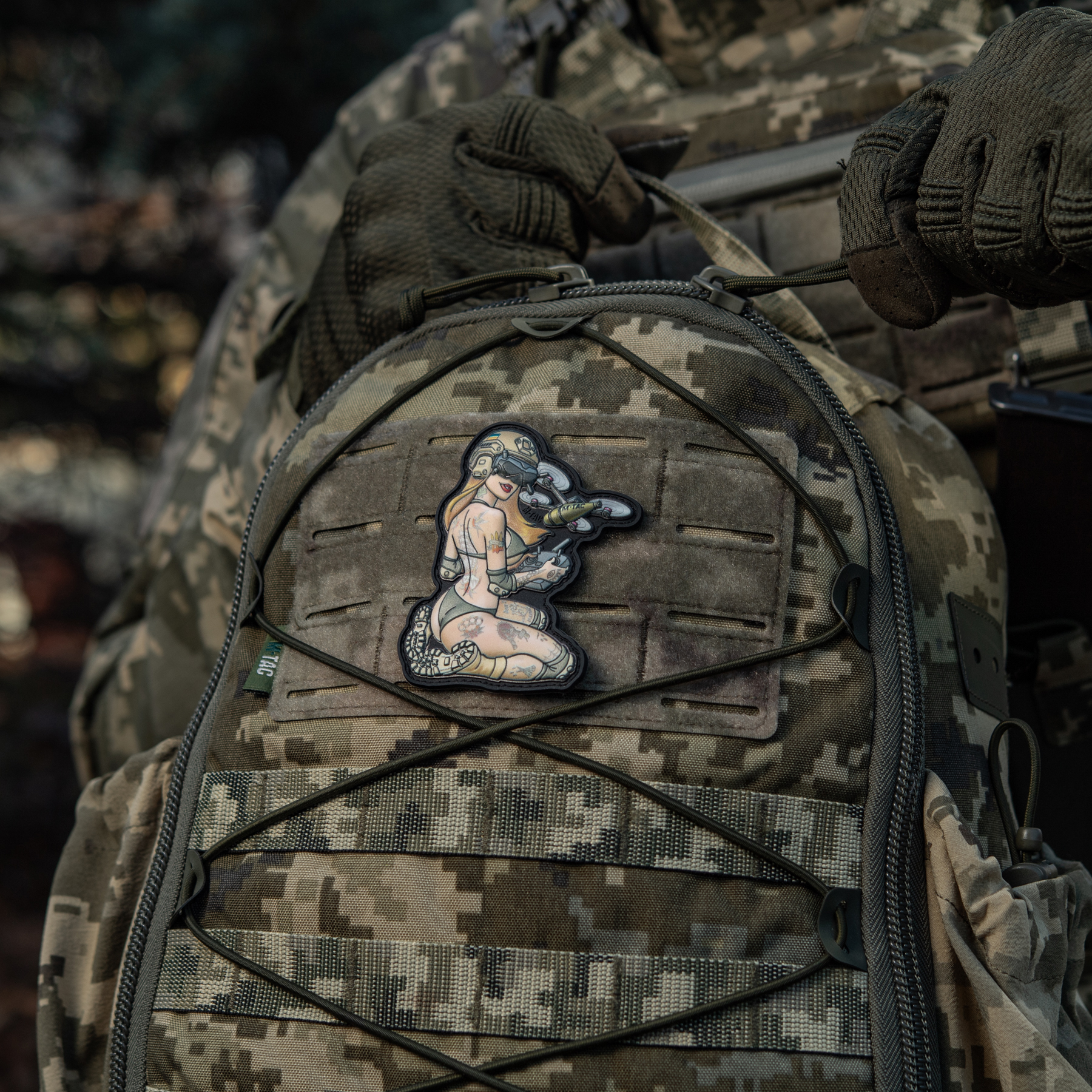 M-Tac нашивка girl №6 PVC Hooligan Olive V2 — 12