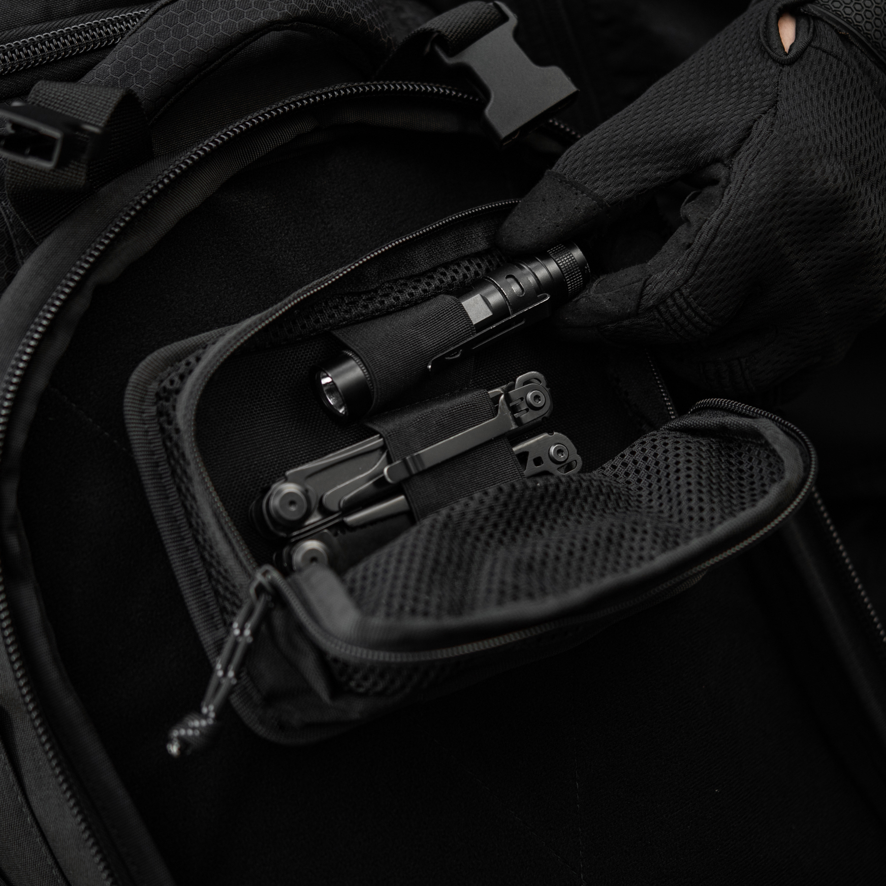 M-Tac вставка модульная карман на молнии Black — 15