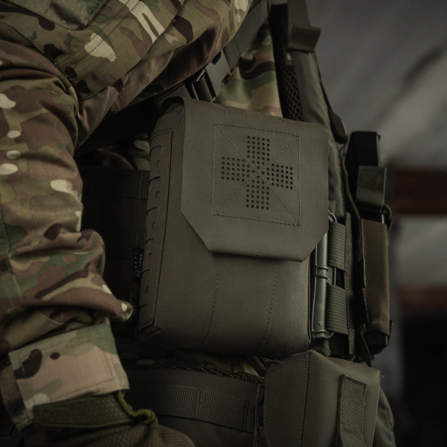 M-Tac подсумок медицинский вертикальный Large Gen.II Elite Ranger Green — 18