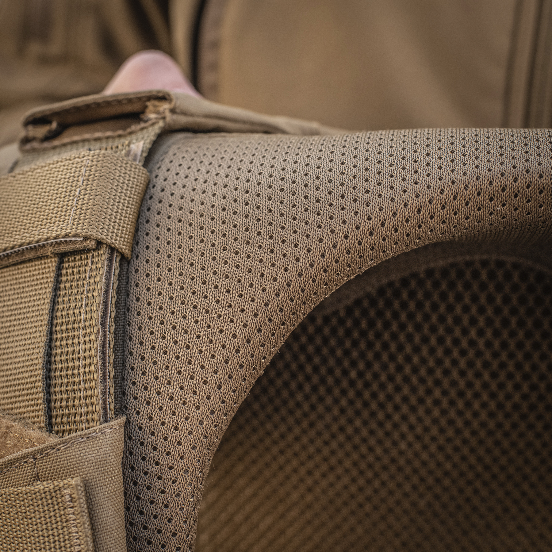 M-Tac демпфер плечевой для плитоноски Cuirass QRS Coyote — 17