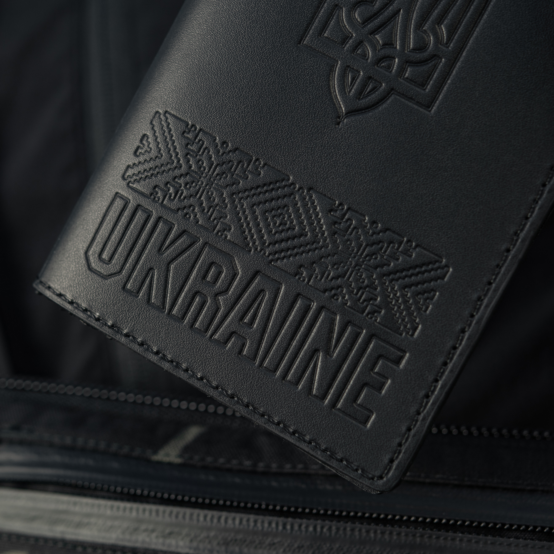 M-Tac обложка паспорта Украины с орнаментом — 7