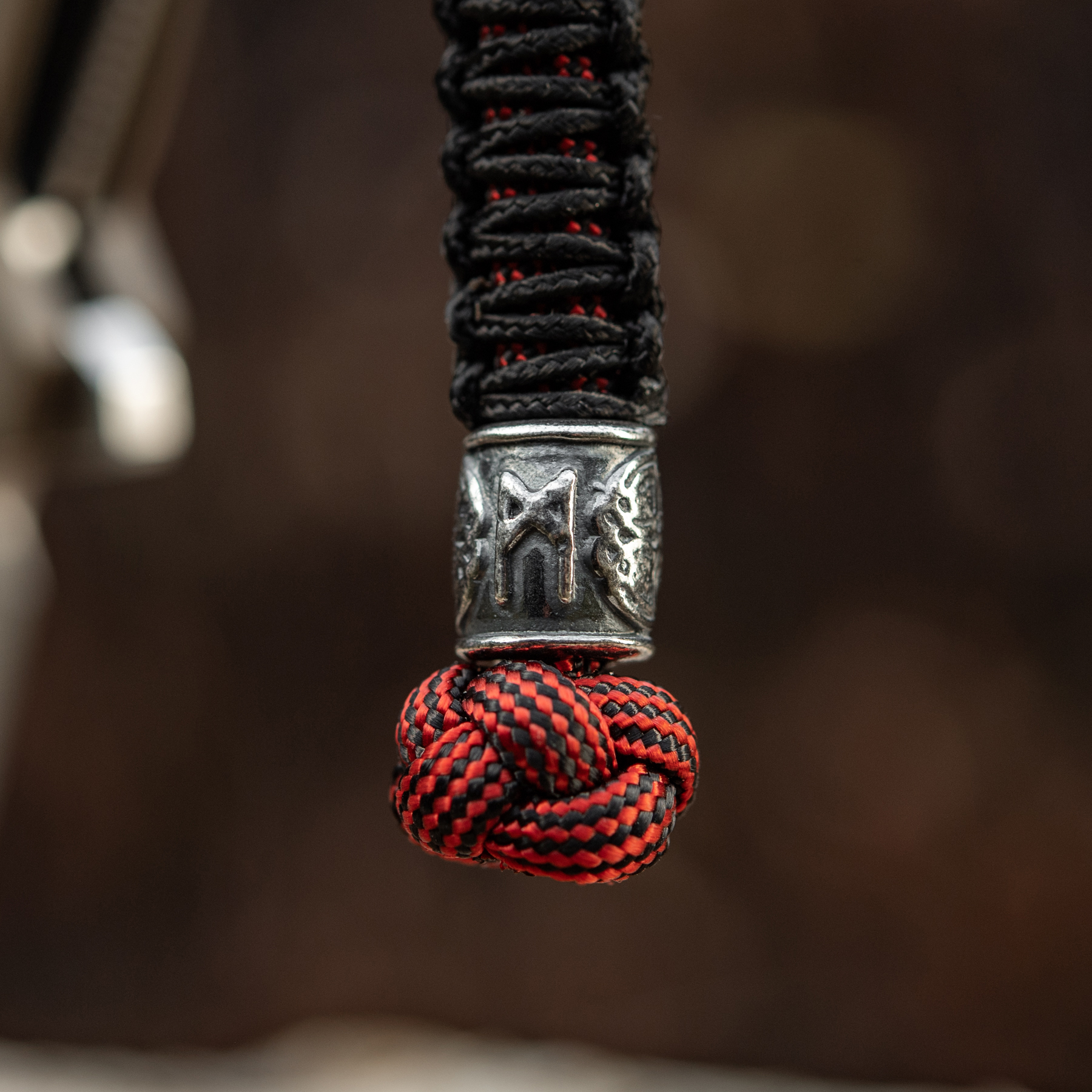 M-Tac темляк Scandinavian Mannaz Silver Black&Red — 10