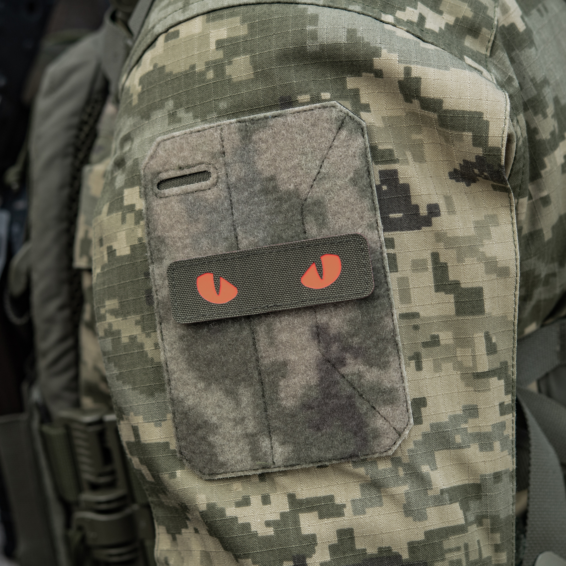 M-Tac нашивка Cat Eyes Laser Cut Ranger Green/Red/GID — 13