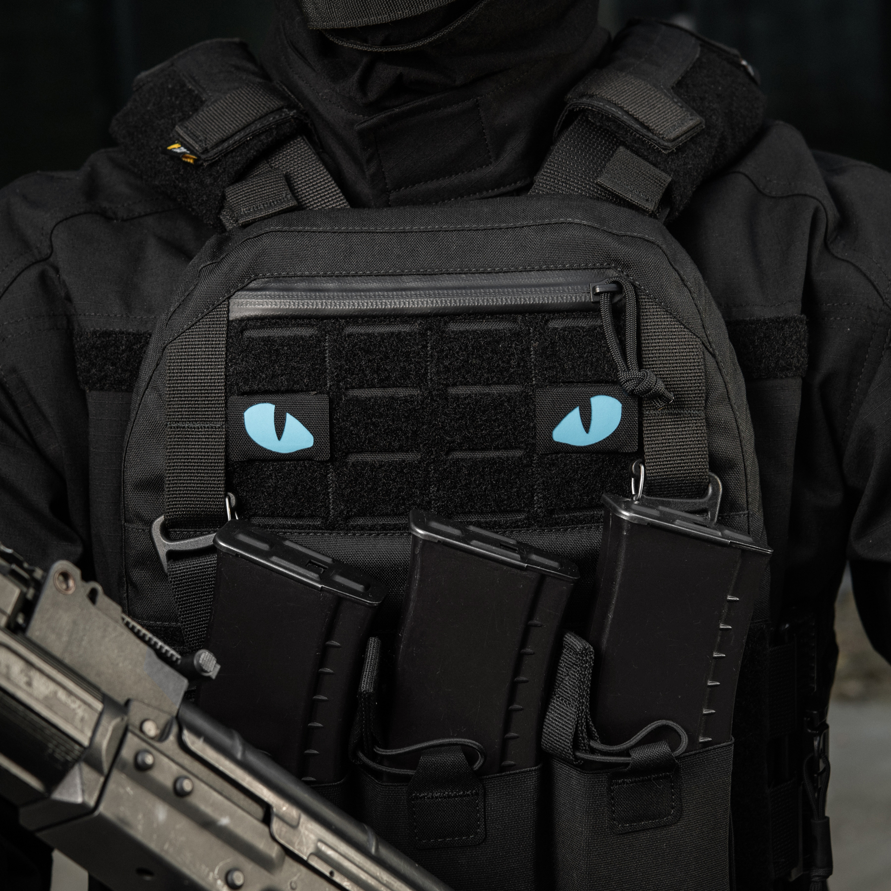 M-Tac нашивка Tiger Eyes Laser Cut (пара) Black/Blue/GID — 16