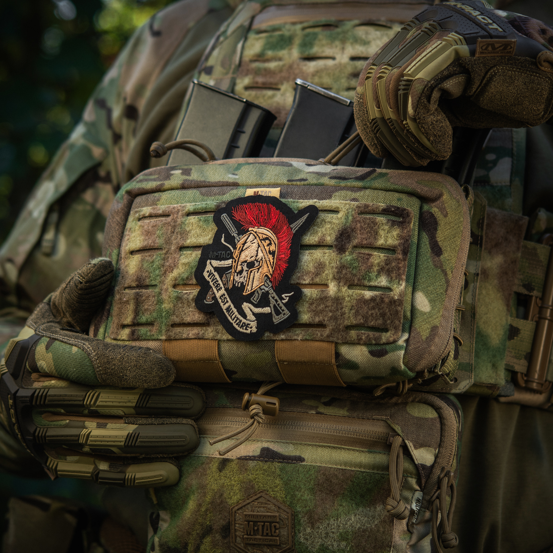 M-Tac нашивка шлем Vivere Est Militare (вышивка) — 8