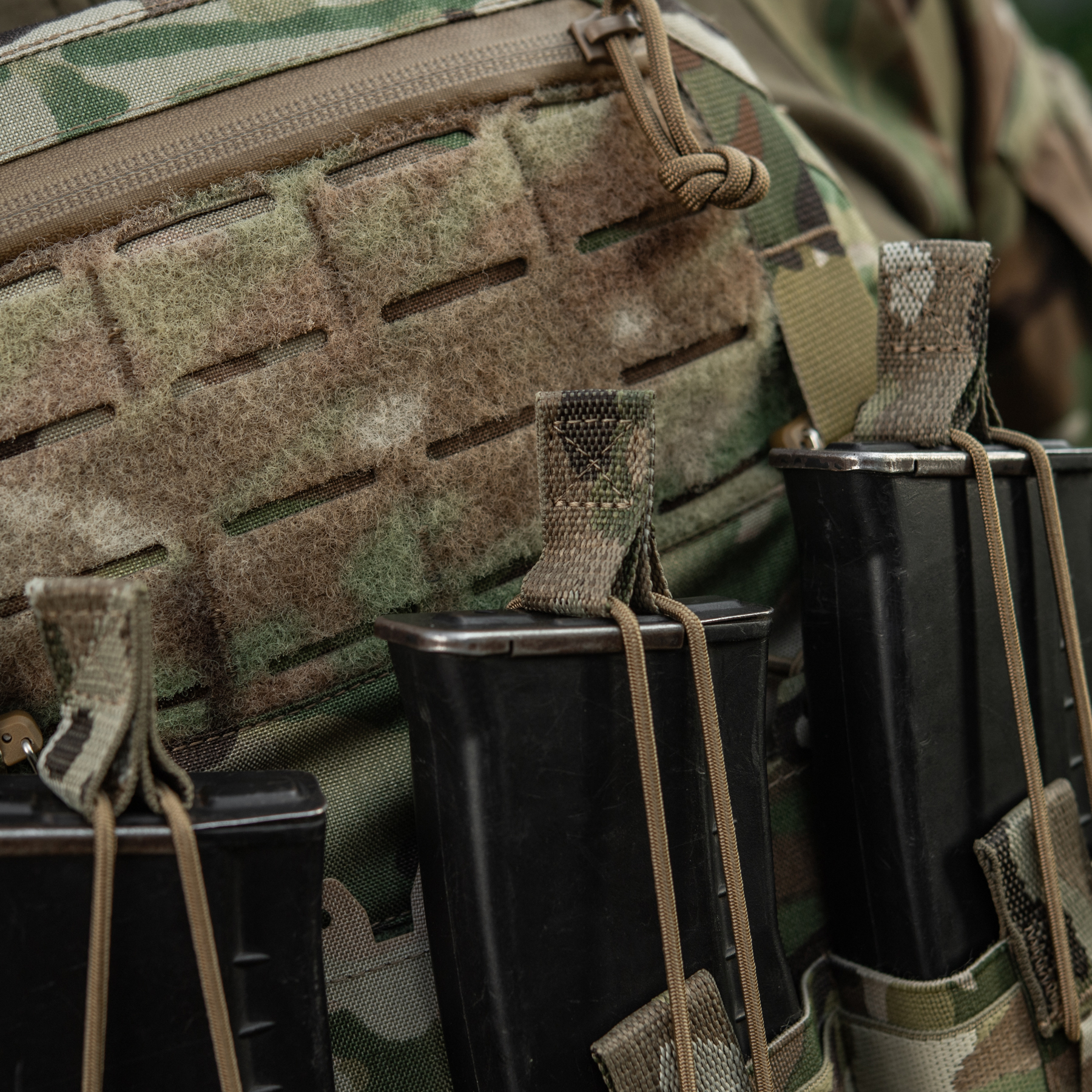 M-Tac передняя панель для плитоноски Cuirass QRS на три магазина Multicam — 18