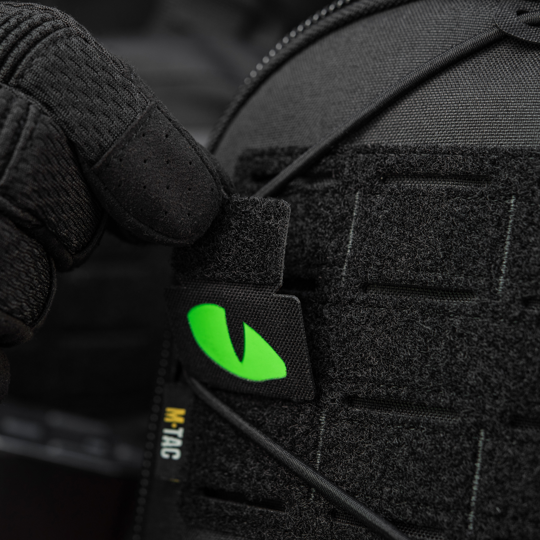 M-Tac нашивка Tiger Eyes Laser Cut (пара) Black/Green/GID — 13