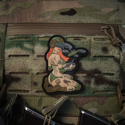 M-Tac нашивка Tactical girl №6 PVC redhead Hooligan Olive V2– Мілітарист - зображення 4