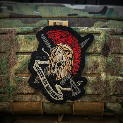 M-Tac нашивка шлем Vivere Est Militare (вышивка)– Милитарист - фото 3