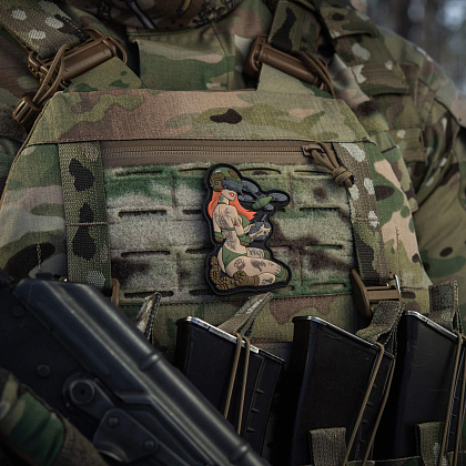 M-Tac нашивка Tactical girl №6 PVC redhead Hooligan Olive V2– Мілітарист - зображення 7