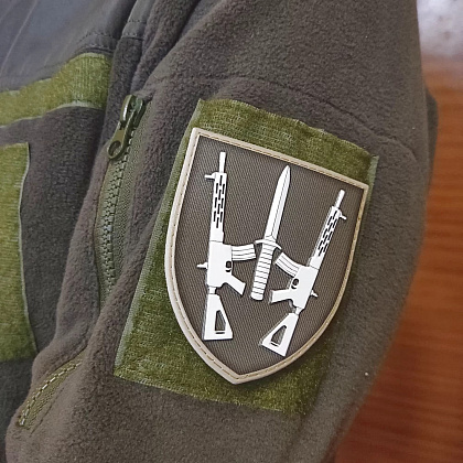 Шеврон ПВХ ЗСУ 67 ОМБр олива об'ємний– Мілітарист - зображення 3