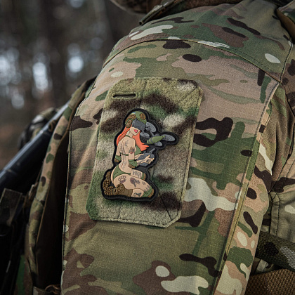 M-Tac нашивка Tactical girl №6 PVC redhead Hooligan Olive V2– Мілітарист - зображення 10
